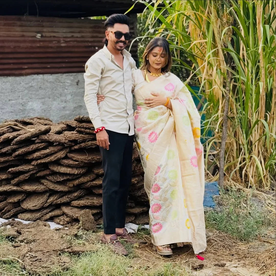 Photo by ⚜️विकी रेखा विजयशेठ भदाणे ⚜️VB on February 17, 2026. May be an image of sugarcane, picnic and text.