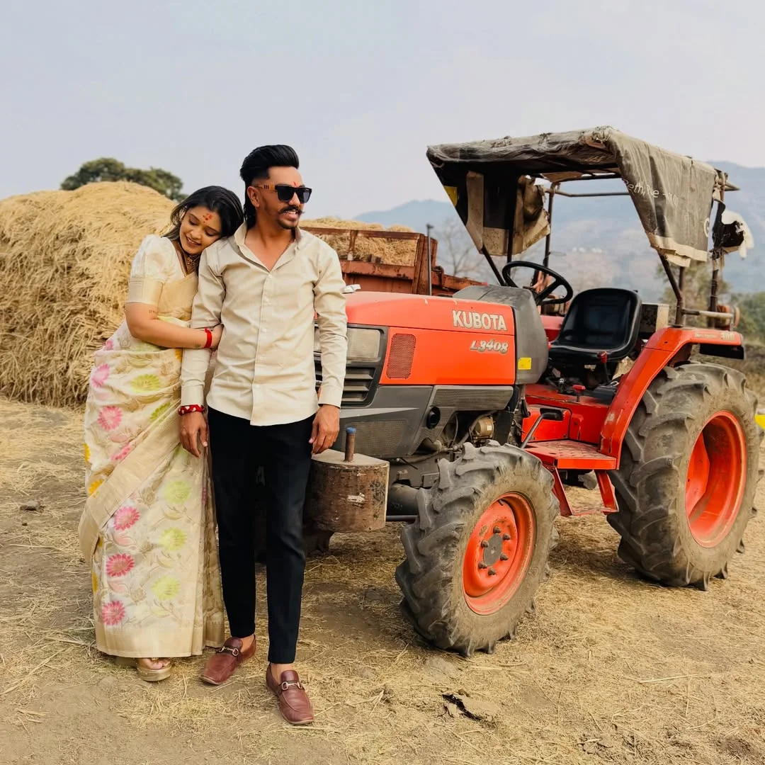 Photo by ⚜️विकी रेखा विजयशेठ भदाणे ⚜️VB on February 15, 2026. May be an image of tractor, picnic and text.