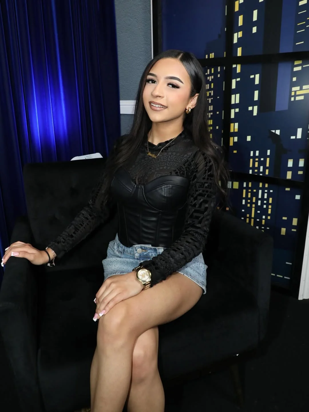 Photo by 𝖆𝖑𝖆𝖓𝖓𝖎𝖟𝖊𝖉 on February 19, 2026. May be an image of one or more people, people smiling, leather, miniskirt and text.