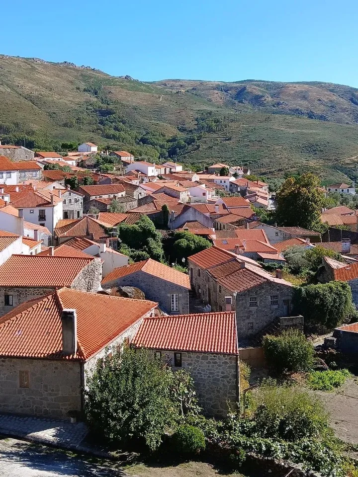 Photo shared by Aldeias Históricas de Portugal on February 23, 2026 tagging @luisabugalhao, @municipiodeceloricodabeira, and @municipiodeceloricodabeira. May be an image of text.